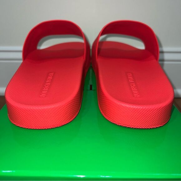 Bottega Veneta Men's Red/Orange Quilted Rubber Slide Sandals - Picture 6 of 16